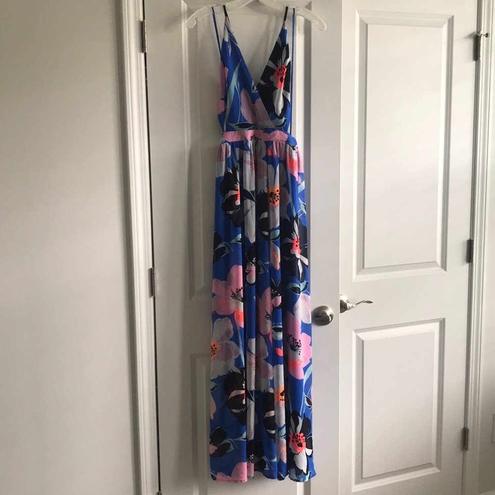 Express Maxi Cut-Out Floral Dress